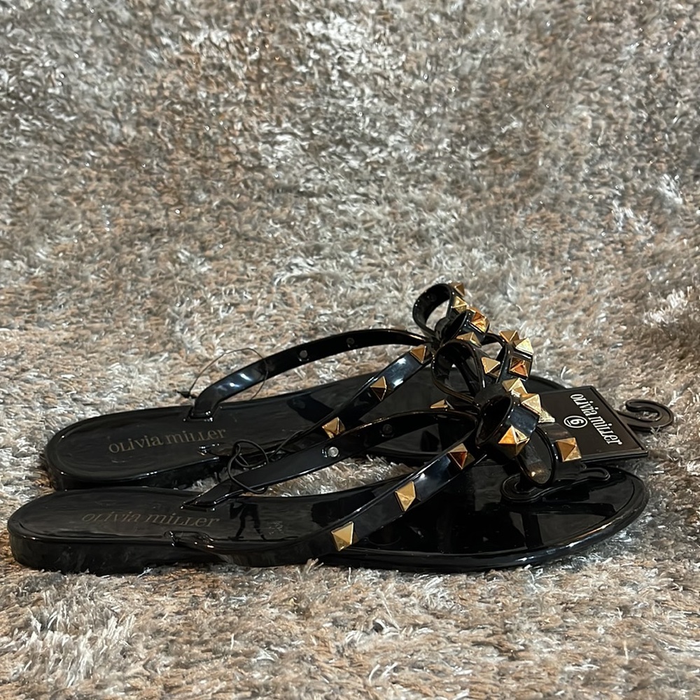 NWOT- Olivia Miller Women's Stud Black Sandals - Picture 4 of 7